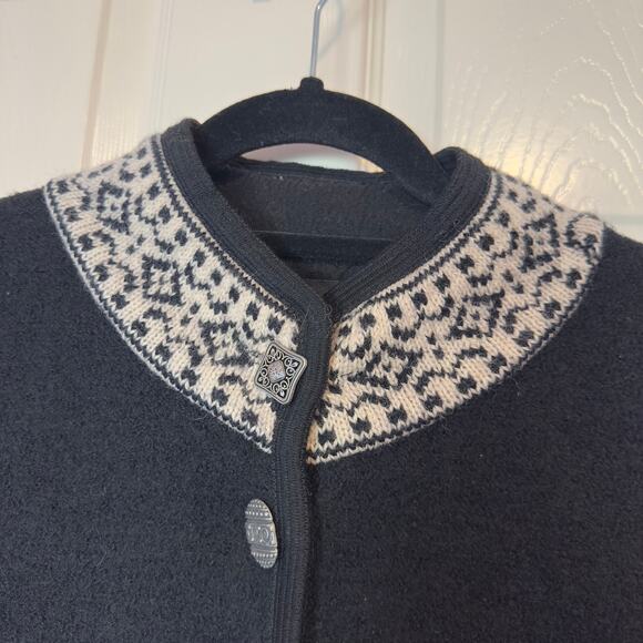 Icelandic Design Vtg Women’s Button Wool Coat Size M Black Celestial Witchy Dark - Picture 4 of 11